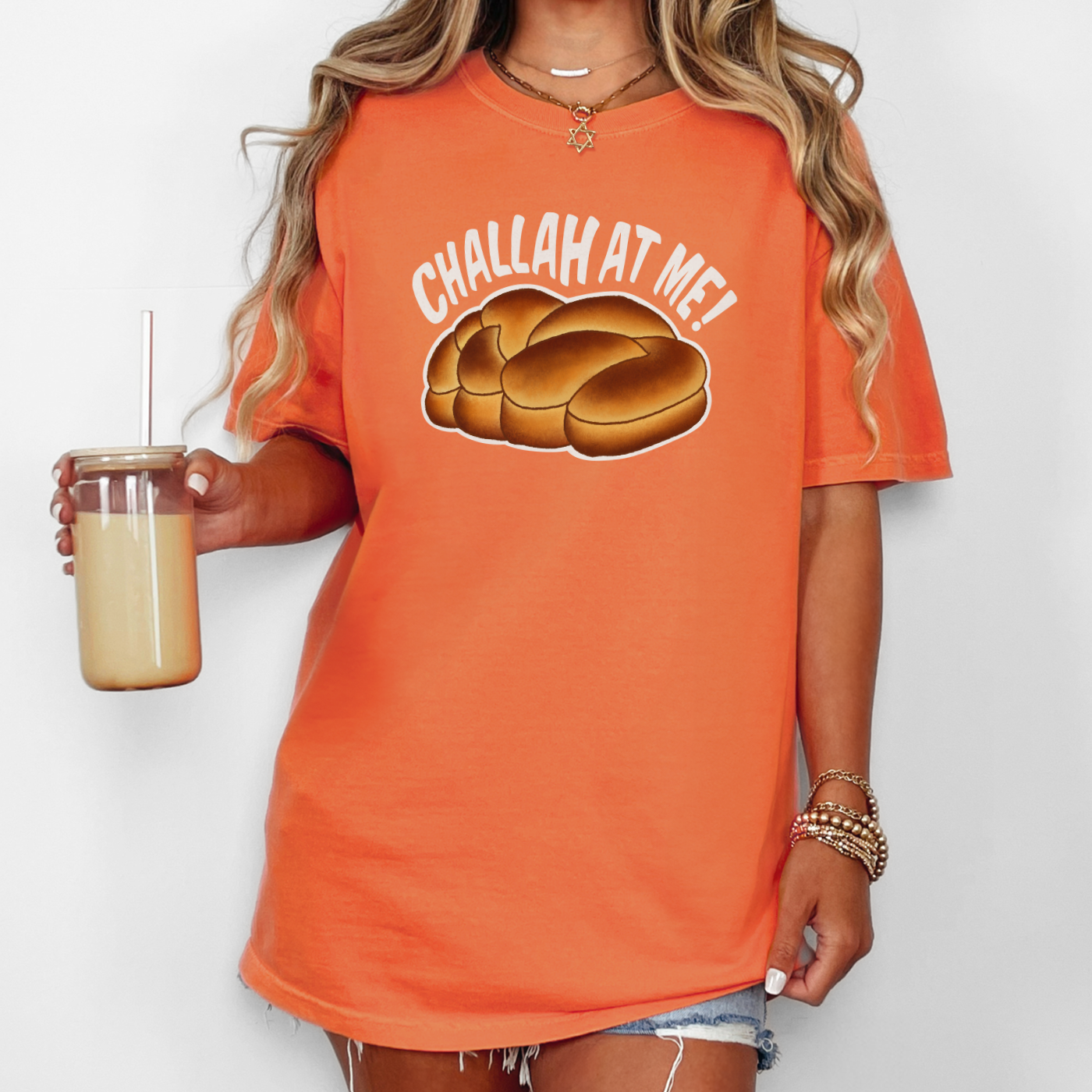 Challah at Me – Funny Jewish Pun T-Shirt